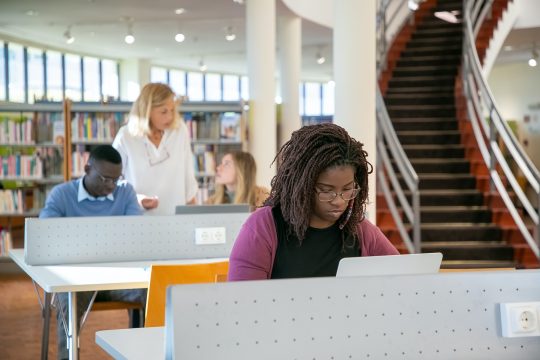 Studeren en een scriptie schrijven: Tips voor hoogbegaafde studenten